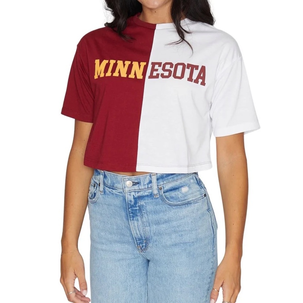 LOGO Minnesota Split Crop Spirit Tee College Size Large